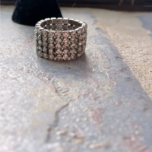 VINTAGE SILVER TONE AND CLEAR RHINESTONE EXPANDABLE BRACELET RING EARRINGS SET - Picture 4 of 16